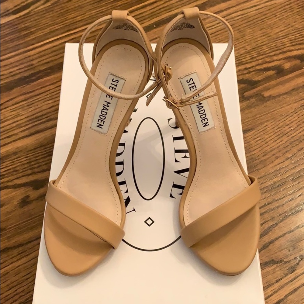 Steve Madden nude heels